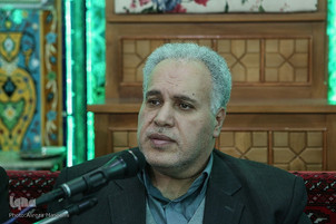   د محمد جواد پناهی  په غږ سره د احزاب سورې د آيتونو تلاؤت