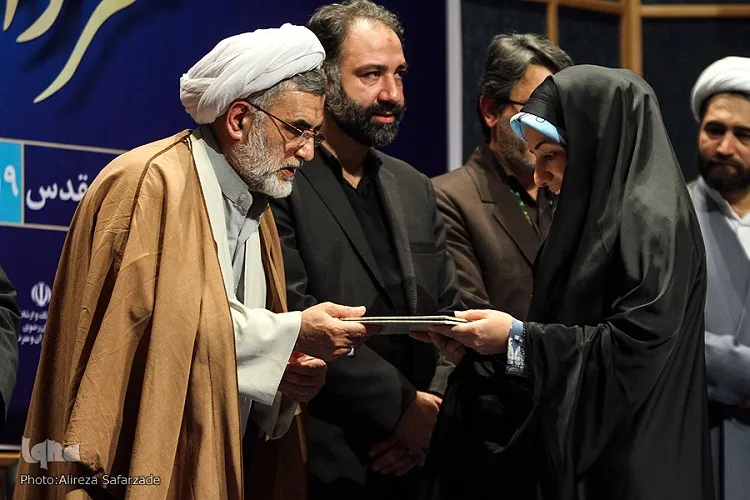 برگزیدگان جشنواره ملی قرآنی آیات تقدیر شدند + اسامی