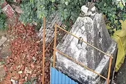 মুসলিমদের আবেদনে রক্ষা পেল মন্দির