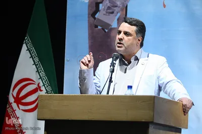 آئین اعطای تندیس ملی فداکاری دانشجویان ایران