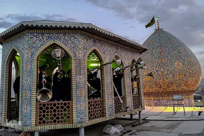 آیین نقاره زنی در حرم حضرت احمد بن موسی شاهچراغ(ع) شیراز‎‎