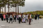 مسافران نوروزی در کنار پل خواجو‎‎