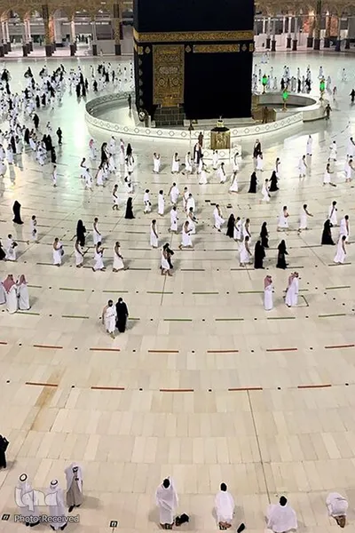 آغاز مراسم متفاوت حج عمره با حضور ۶۰۰۰هزار تن از اتباع سعودی پس از شیوع ویروس کرونا