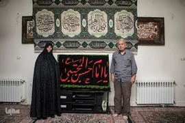 جعفر سعیدی و همسرش ۳۰ سال است که مراسم عزاداری امام حسین(ع) و سایر مناسبت‌ها را در خانه خود برگزار می‌کنند. خانم سعیدی مداح است و  و با اینکه هرسال تعداد زیادی میهمان دعوت می‌کرده و درب خانه‌اش به روی دوستداران اهل‌بیت(ع) باز بود، اما امسال به خاطر سلامتی عزاداران مجلس را به صورت خانوادگی و محدود برگزار کرد
