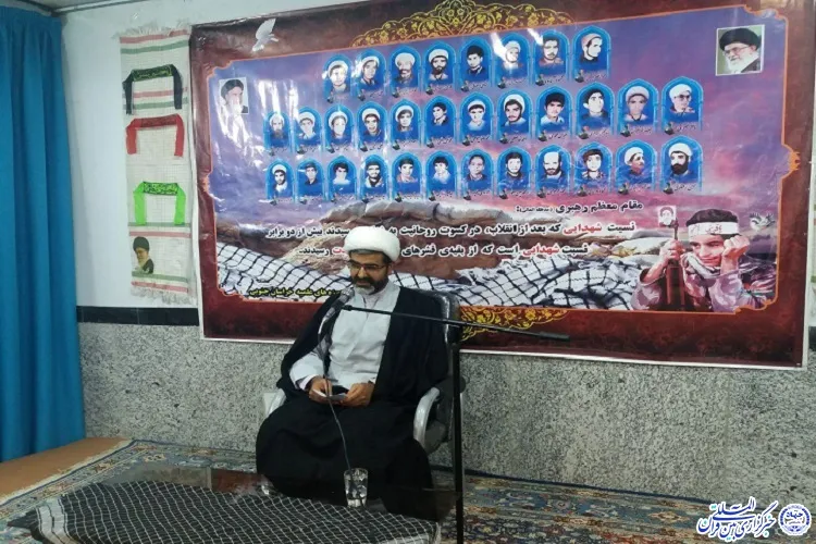 روحانیون بانکداری اسلامی را در جامعه ترسیم کنند