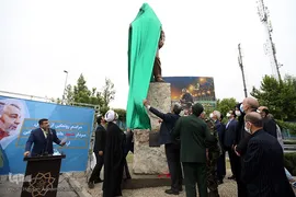 مراسم رونمایی از تندیس سپهبد شهید، سردار حاج قاسم سلیمانی در تقاطع بزرگراه شهید قاسم سلیمانی و بزرگراه شهید مدرس