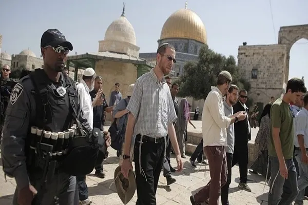 بالمئات ...قطعان المستوطنين تقتحم المسجد الأقصى