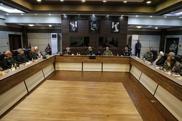 نشست هم‌افزایی فرماندهان ارتش و سپاه برگزار شد