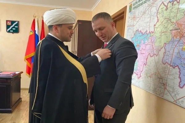 Рушан Аббясов вручил главе Наро-Фоминского городского округа Медаль мусульман России «ЗА ЗАСЛУГИ»