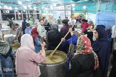 پخت و توزیع بیست تُن آش نذری درکرج