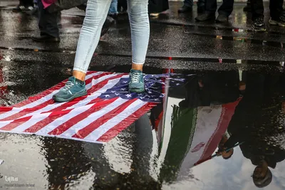تحویل سال نو در میدان انقلاب تهران