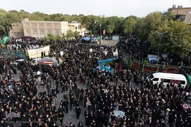 اجتماع عظیم عاشورایی مردم اصفهان در میدان امام حسین (ع)