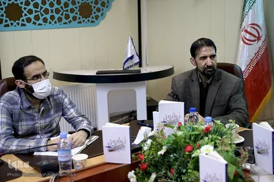 آیین رونمایی از کتاب «بخور، نخور» نوشته محمد حسن‌زاده