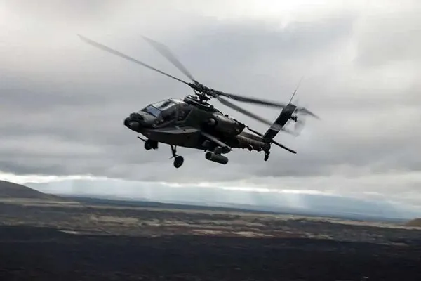 Trampın ABŞ-ın “Apache” helikopterinin Hörmüz boğazı yaxınlığında süqut etməsini etiraf etməsi