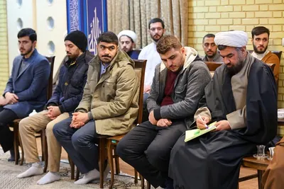 دیدار طلاب راه یافته به المپیاد کشوری با امام جمعه تبریز