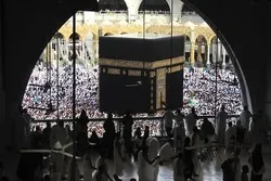 سعودی عرب کا  عمرے کی ادائیگی مرحلہ وار بحال کرنے کا اعلان