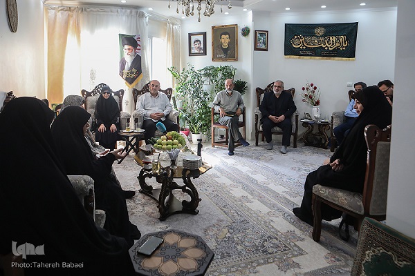 خانه‌ای که قرآن، صبر و شهادت در آن به هم پیوند خورده‌اند