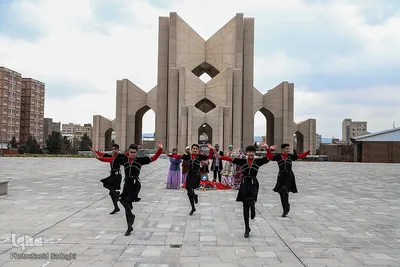 مقبره الشعرا تبریز، مدفن ادیبان و شعرای ایران‎‎