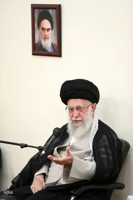 دیدار دست اندرکاران کنگره بزرگداشت ۹ هزار و ۸۰۰ شهید استان کرمانشاه با رهبر معظم انقلاب