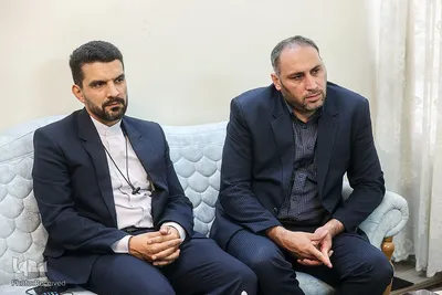 حضور رئیس حوزه ریاست مجلس شورای اسلامی در منزل شهید مهدی تقوی