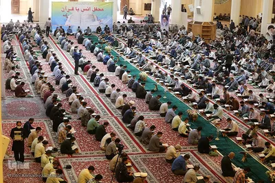 محفل انس با قرآن کریم سپاه فجر فارس در شاهچراغ(ع)