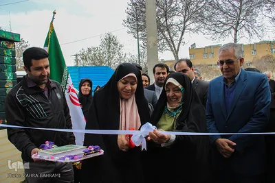 افتتاح گالری گل حامی زير نظر بنياد تعاون زندانيان استان مركزی/عکاس: زهرا بهرامی