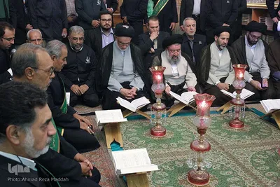 غبارروبی مضجع شريف حضرت سيدعلاءالدين حسين‌بن موسي‌الكاظم(ع)