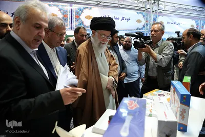 بازدید رهبر انقلاب از نمایشگاه کالای ایرانی