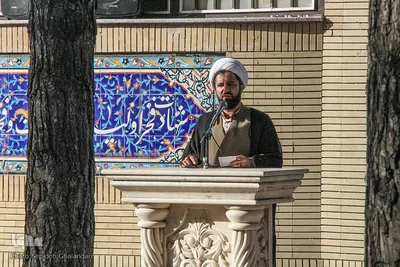 غبارروبی مزار شهدای خراسان جنوبی توسط خبرنگاران
