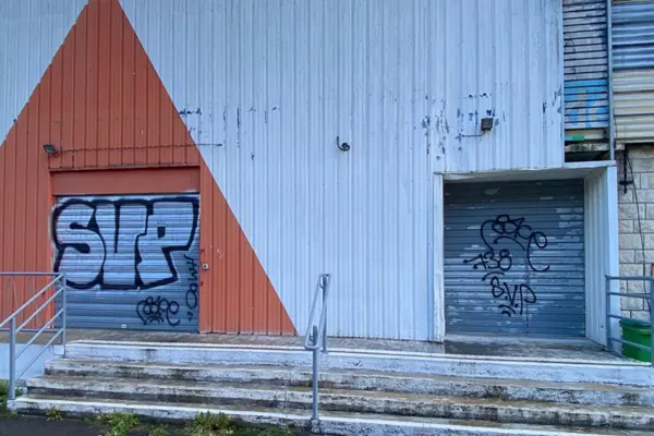 France : des tags islamophobes sur une mosquée à Châtellerault