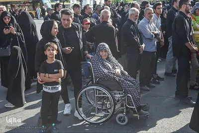 حضور عاشقان حسینی در مراسم پیاده‌روی جاماندگان اربعین ارومیه‎