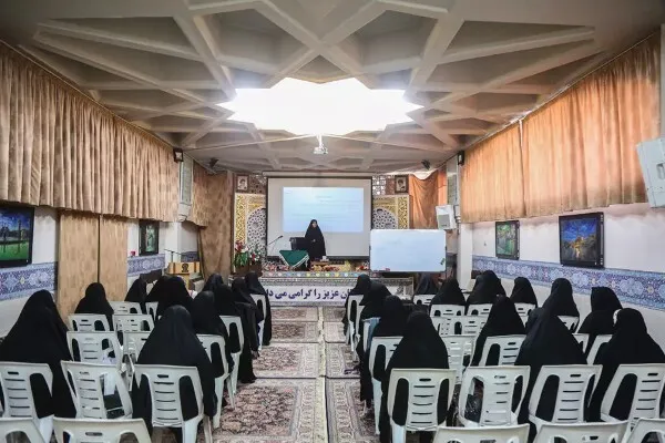 برگزاری کارگاه «روی موج هیجان» در حرم بانوی کرامت