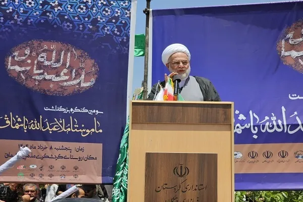 اخلاص راز ماندگاری عالمان و بزرگان دینی است
