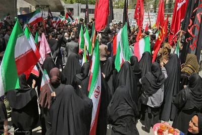 بیرق گردانی در عزای امام جعفر صادق(ع)