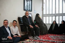 دیدار با خانواده شهید
