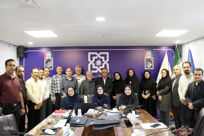 نشست خبری دریجانی مدیرکل بیه سلامت استان یزد وتجلیل از خبرنگاران