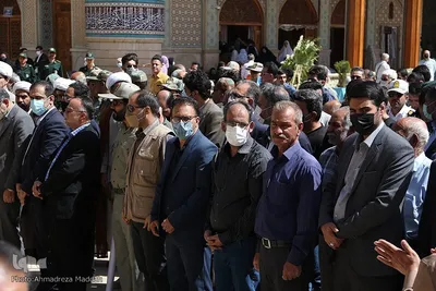 وداع شیرازی ها با محیط بانان شهید در حرم شاهچراغ(ع)‎‎
