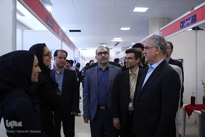 بازدید نصرالله جهانگرد معاون وزیر ارتباطات ازاولین نمایشگاه کسب و کارهای موفق در فضای مجازی