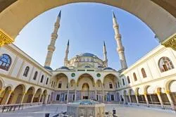 Nizamiye Masjid, la plus grande mosquée de l'hémisphère sud