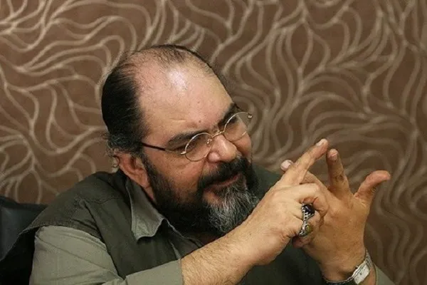 نقال و پرده‌خوان مجاز به روایت غیرموثق دینی نیست