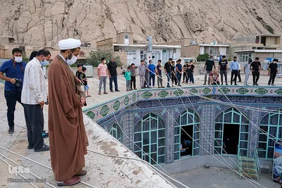 آیین سنتی برپایی خیمه‌های عاشورایی زرقان‎‎