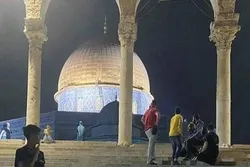 আল-আকসা মসজিদে আজানে ইসরায়েলি বাহিনীর বাধা
