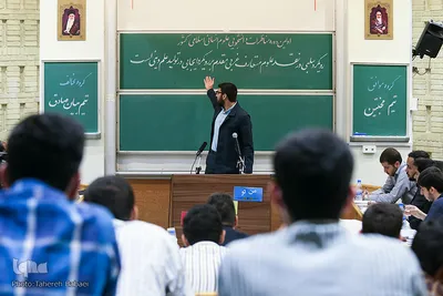 نخستین دوره مناظرات علوم انسانی اسلامی
