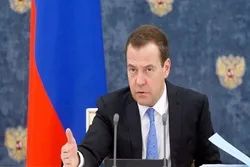Медведев поздравляет мусульман с праздником Ураза Байрам