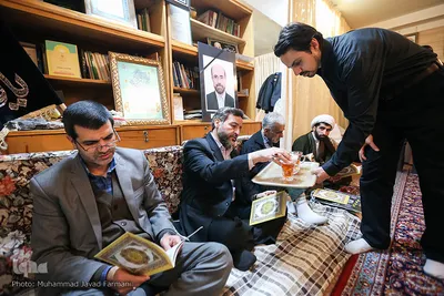 محمد عباسی و منصور قصری زاده در مراسم یادبود استاد فاطمیان 