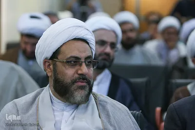 نشست هم اندیشی نویسندگان و ناشران حوزه نماز و مهدویت