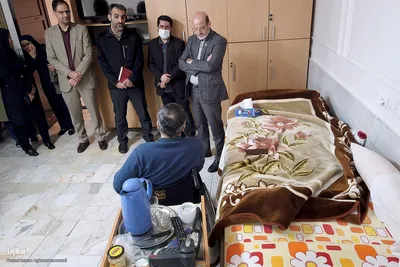 دیدار رییس جهاد دانشگاهی با جانبازان آسایشگاه ثارالله