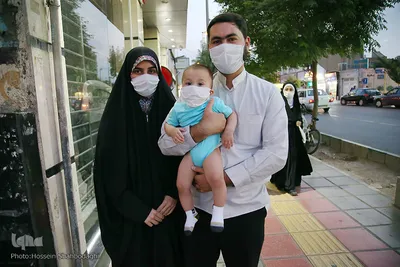من ماسک می‌زنم