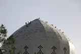 زخم تجاوز بر پیکره تکایای تخت فولاد