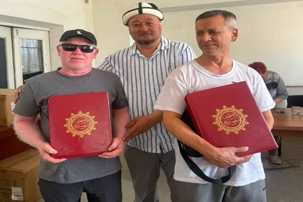 Visually impaired residents in Osh, Jalal-Abad, and Batken have received Braille Qurans free of charge, courtesy of the Spiritual Administration of Muslims of Kyrgyzstan